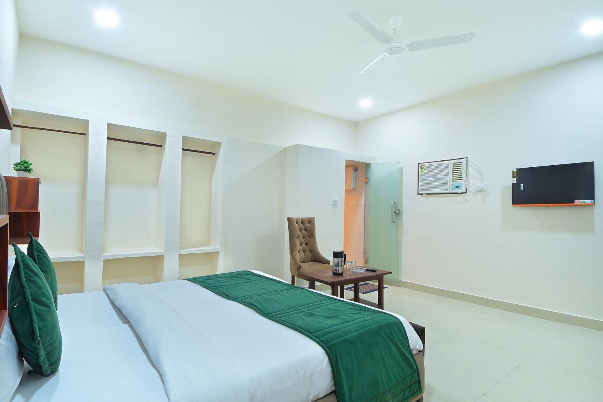 Chowdhry Tourist Lodge - New Delhi Railway Station - 2 Minutes Walk Exterior foto