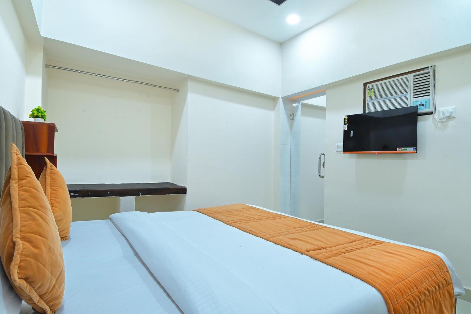 Chowdhry Tourist Lodge - New Delhi Railway Station - 2 Minutes Walk Exterior foto