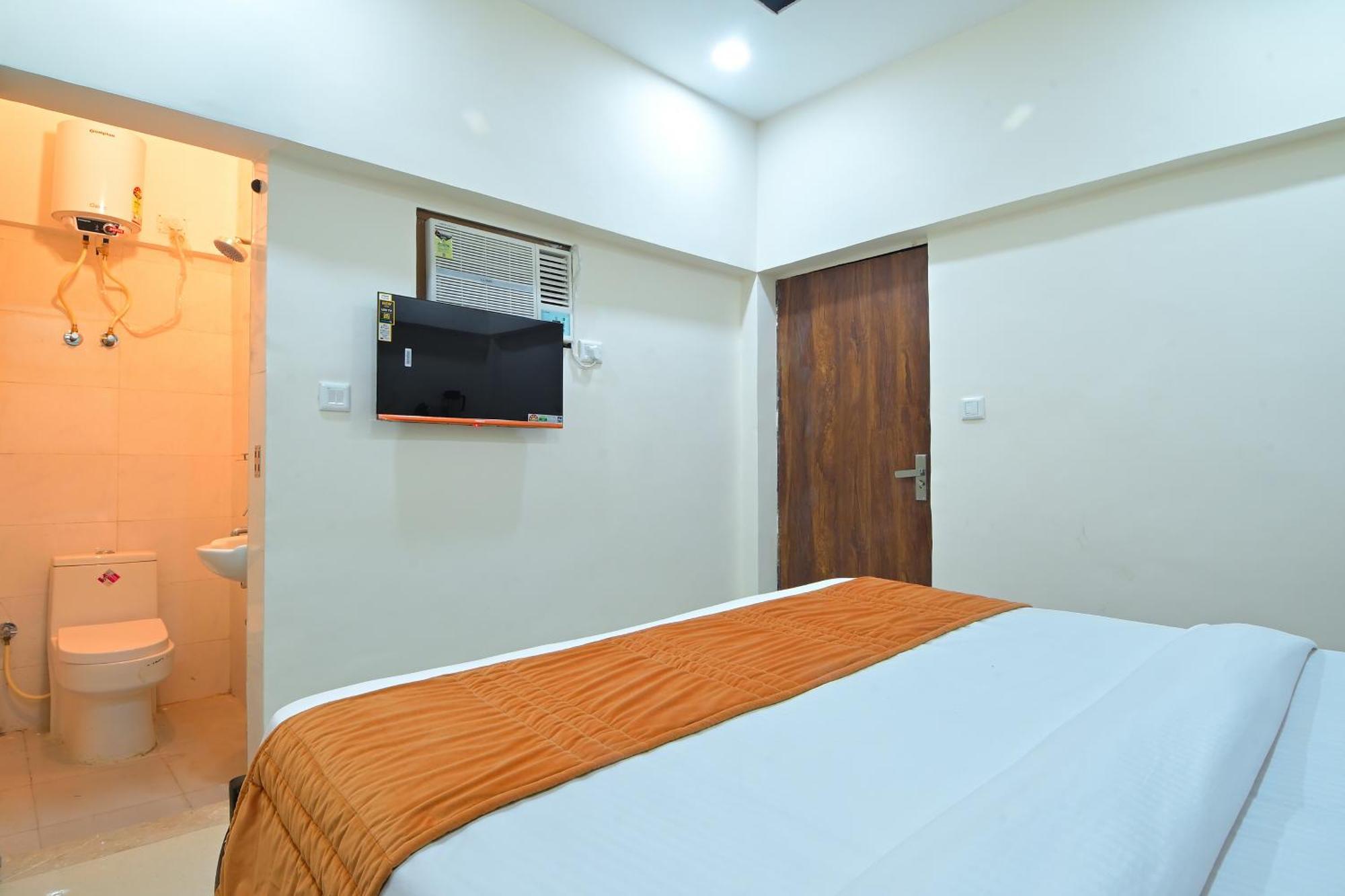 Chowdhry Tourist Lodge - New Delhi Railway Station - 2 Minutes Walk Exterior foto