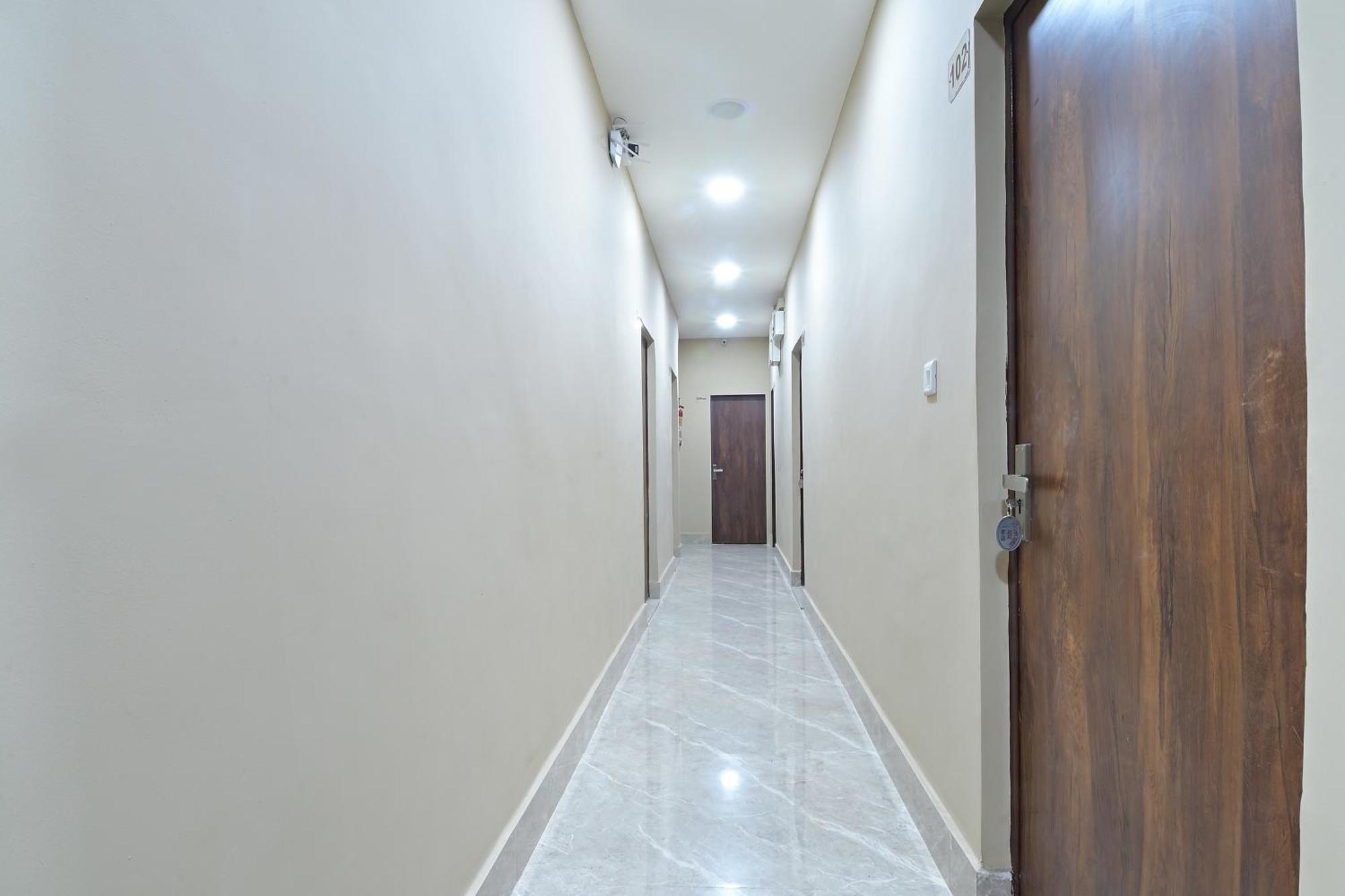 Chowdhry Tourist Lodge - New Delhi Railway Station - 2 Minutes Walk Exterior foto